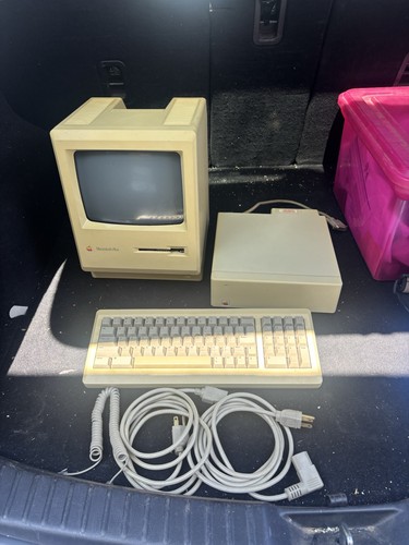 Vintage apple macintosh plus - vintage,