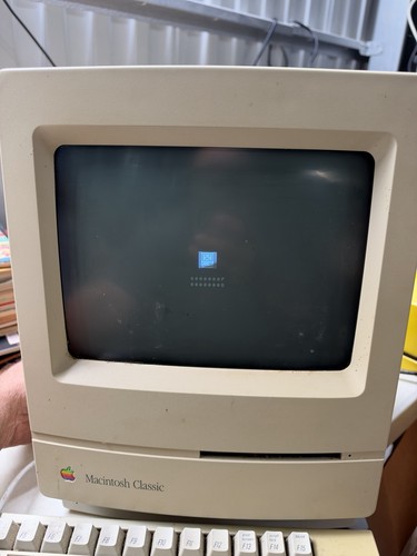 Macintosh classic m1420 apple - classic,