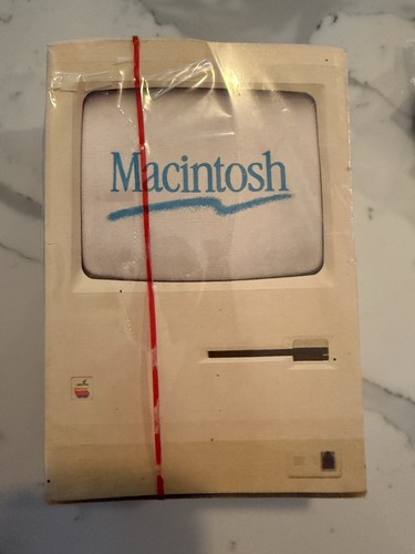 Vintage macintosh computer - macintosh,