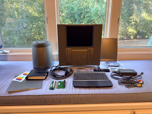 Apple twentieth anniversary - apple,
