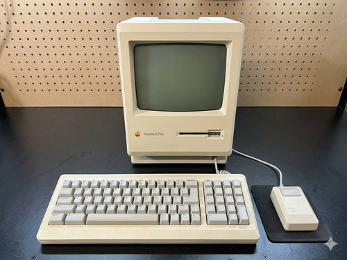 Vintage apple macintosh - vintage,